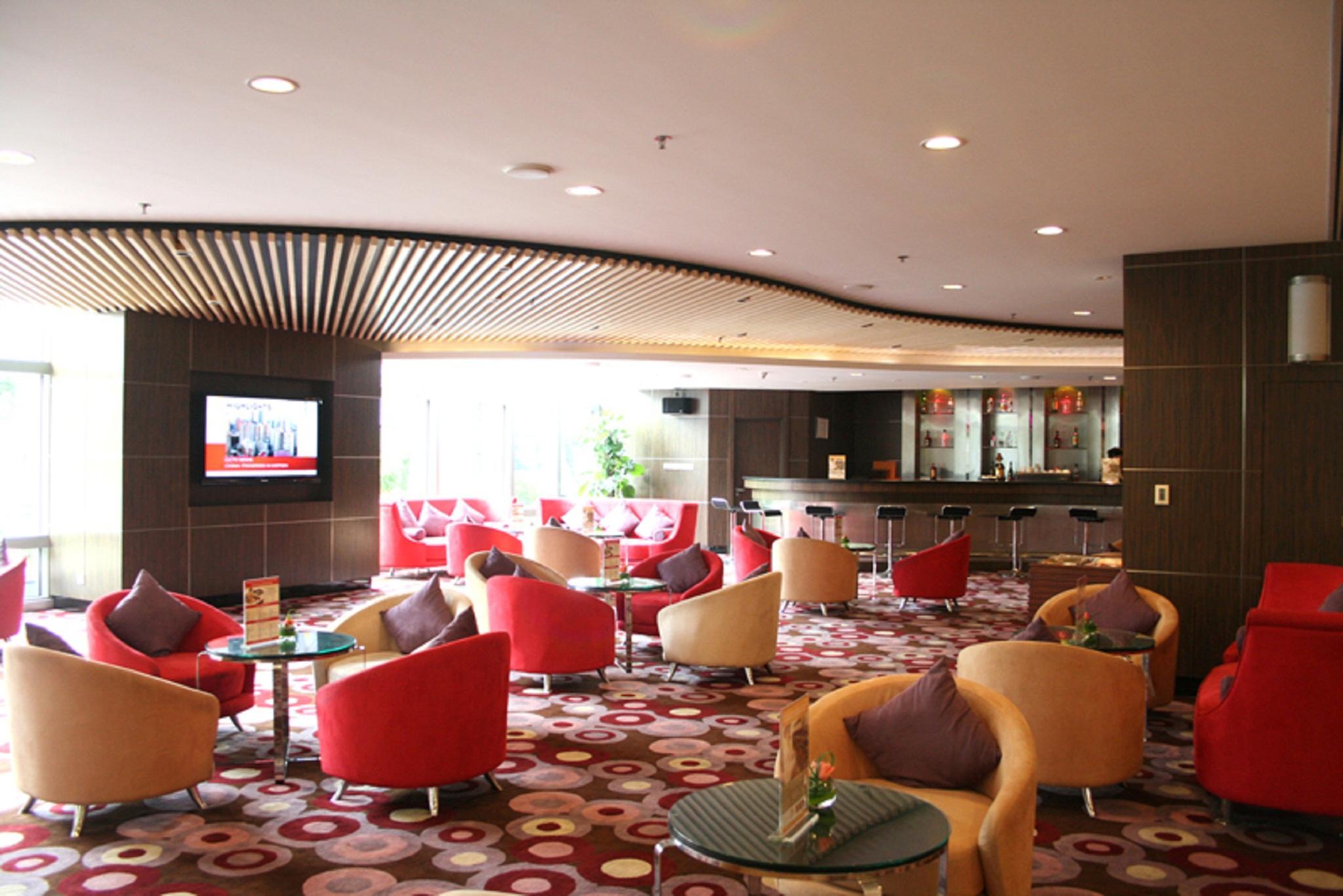 Novotel Atlantis Shanghai - Breakfast In The Clouds With River View In The Revolving Restaurant & 24Hours Free Self-Laundry Zewnętrze zdjęcie