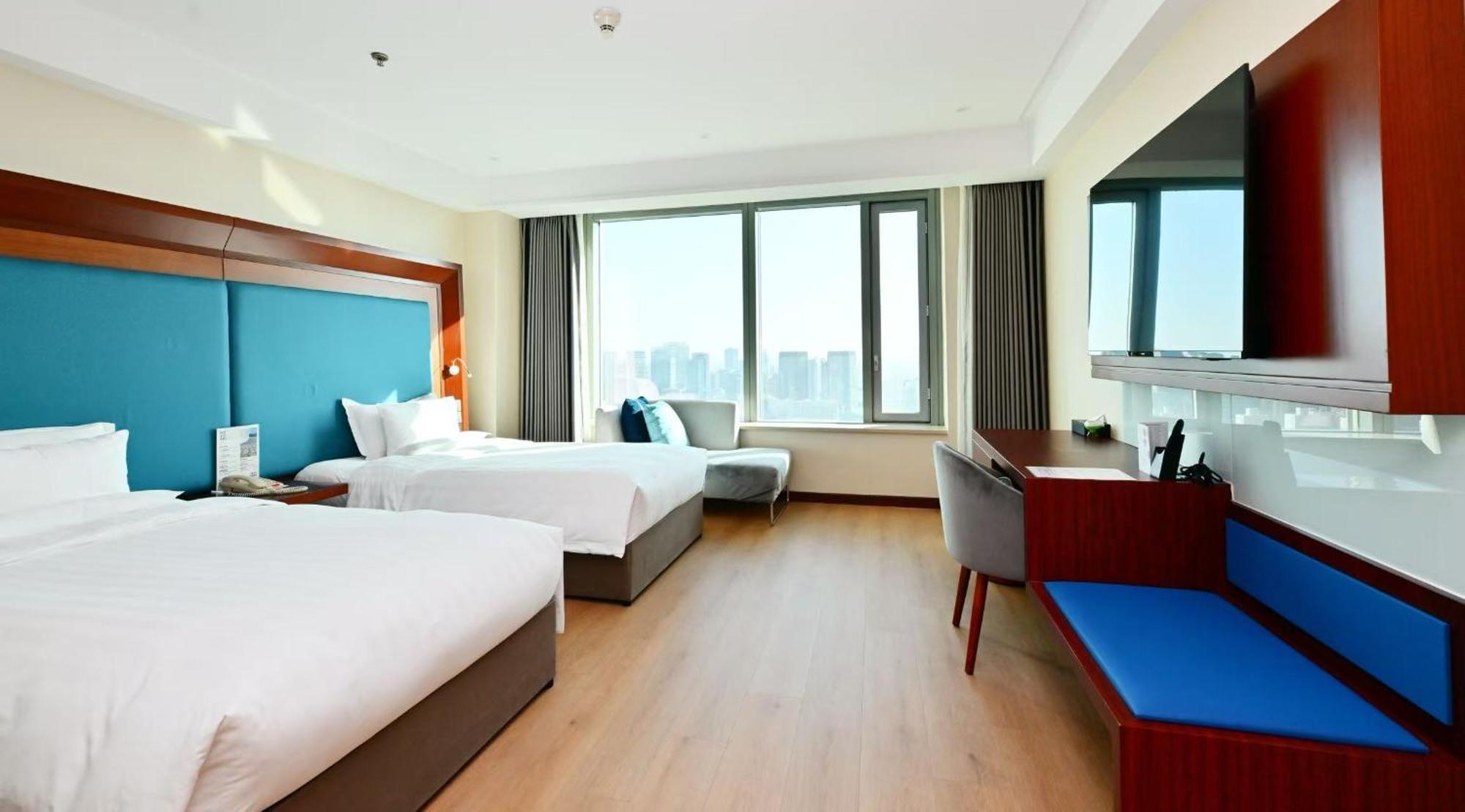 Novotel Atlantis Shanghai - Breakfast In The Clouds With River View In The Revolving Restaurant & 24Hours Free Self-Laundry Zewnętrze zdjęcie
