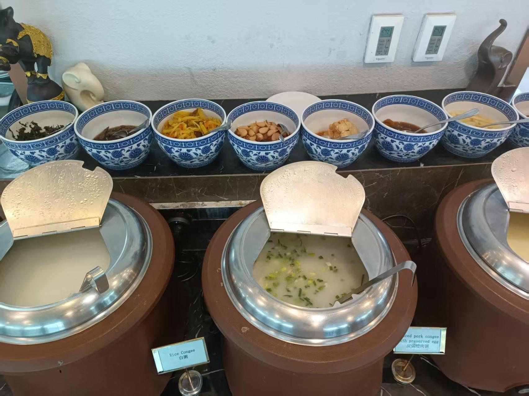 Novotel Atlantis Shanghai - Breakfast In The Clouds With River View In The Revolving Restaurant & 24Hours Free Self-Laundry Zewnętrze zdjęcie