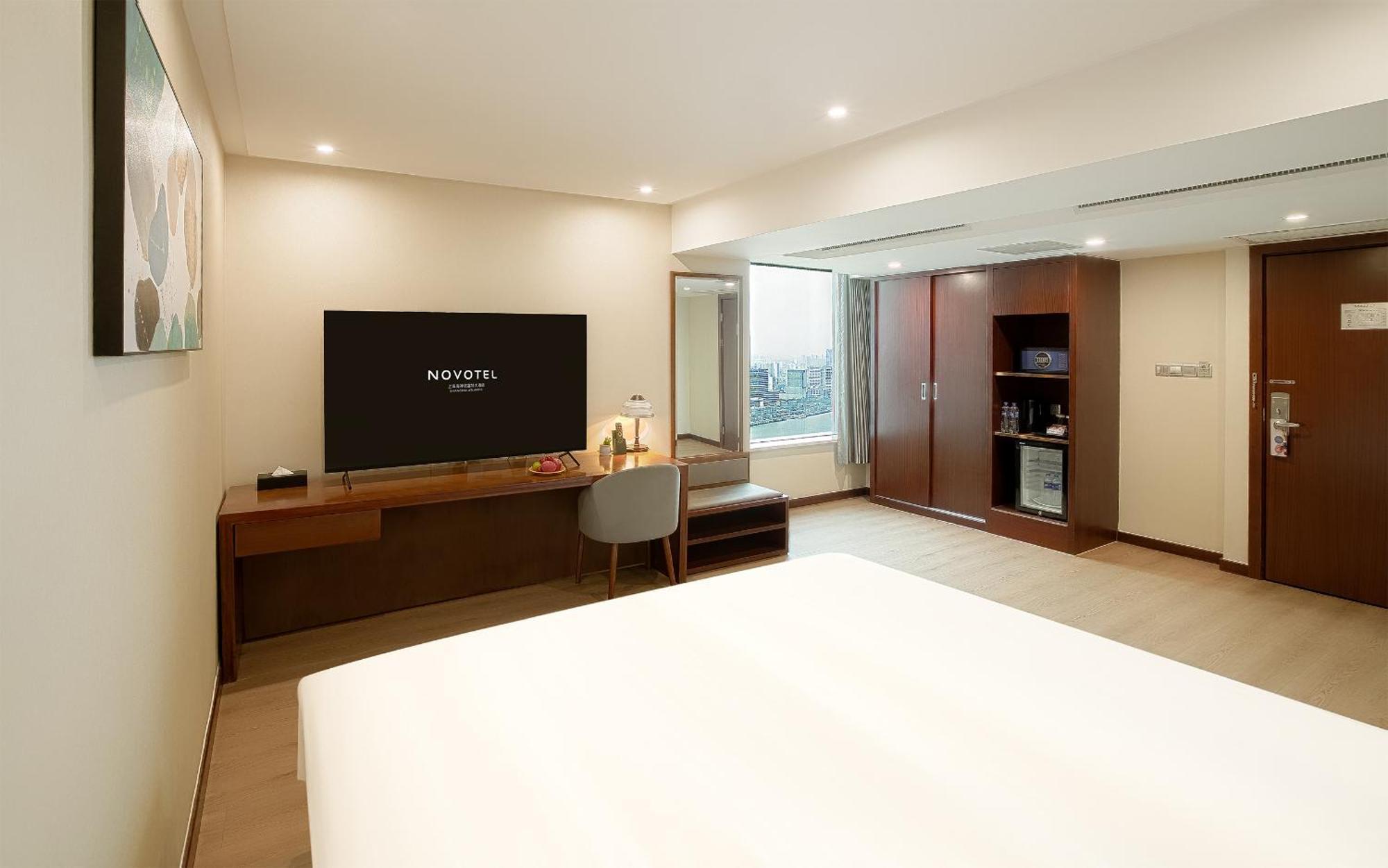 Novotel Atlantis Shanghai - Breakfast In The Clouds With River View In The Revolving Restaurant & 24Hours Free Self-Laundry Zewnętrze zdjęcie