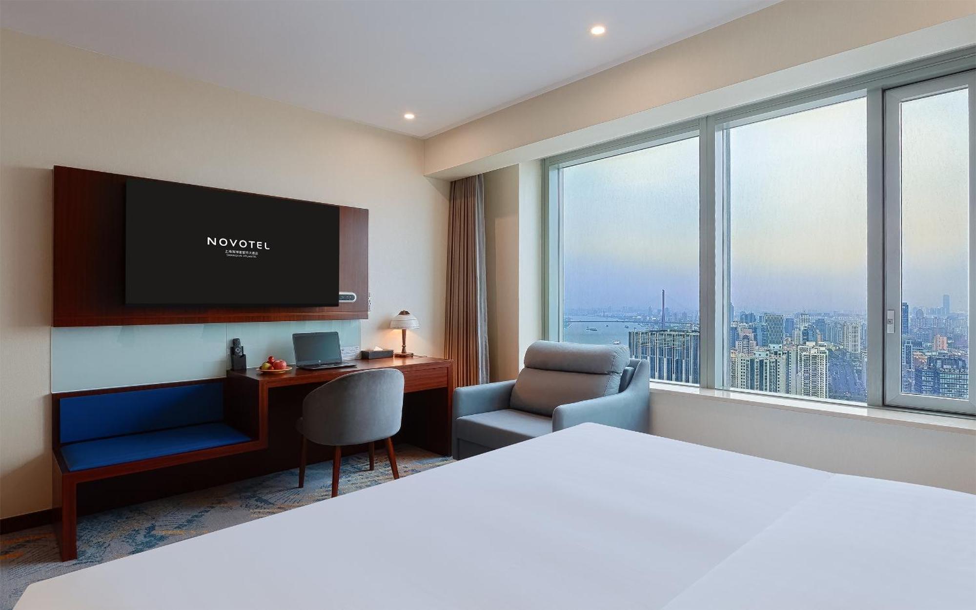 Novotel Atlantis Shanghai - Breakfast In The Clouds With River View In The Revolving Restaurant & 24Hours Free Self-Laundry Zewnętrze zdjęcie